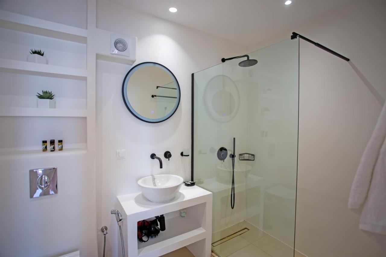The Lavish Suite Mykonos Town Esterno foto